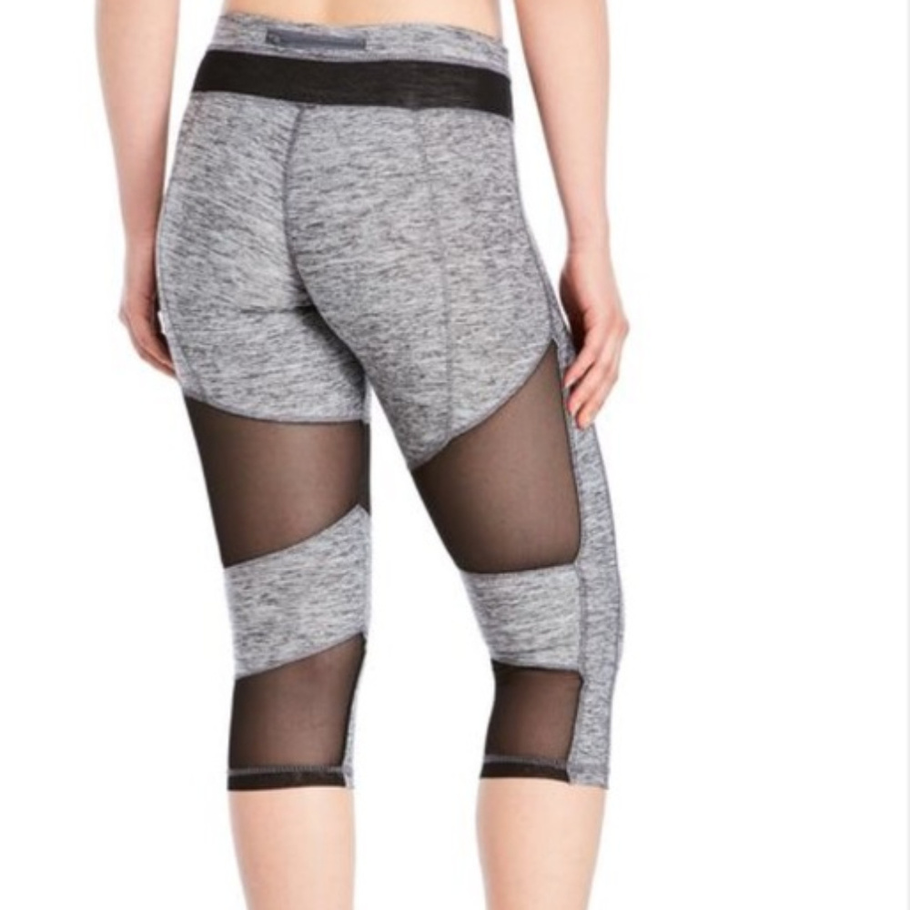 ELECTRIC YOGA Mesh Capri Pants - Picture 5 of 6